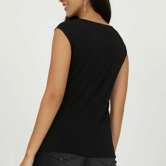 Beautiful gold with black top - Picture 2 of 2